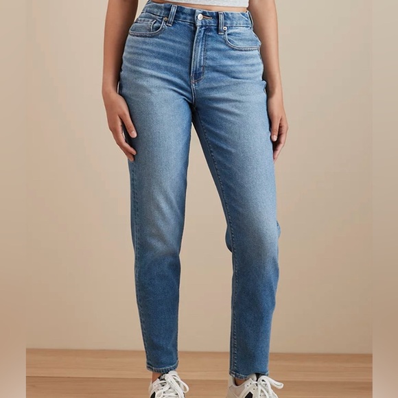 AE Outfitters Mom Jeans - Picture 1 of 4
